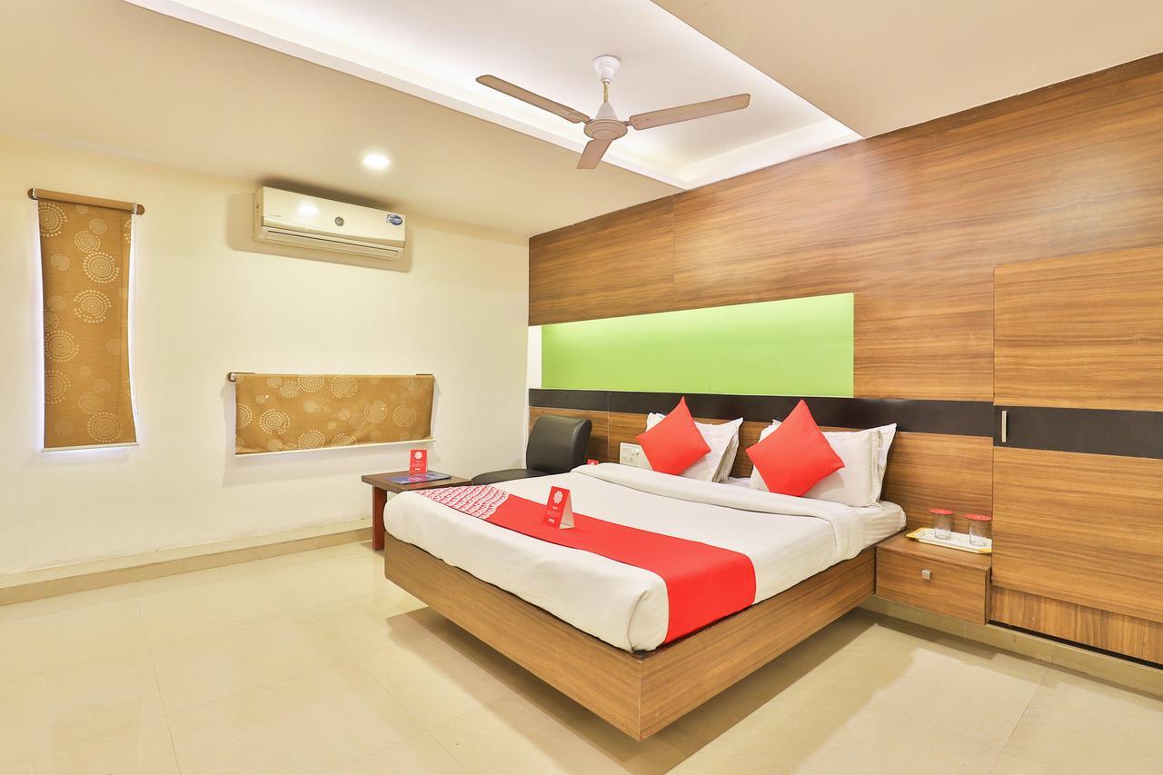 Oyo 4605 Hotel Aakarsh Dharamszala Kültér fotó