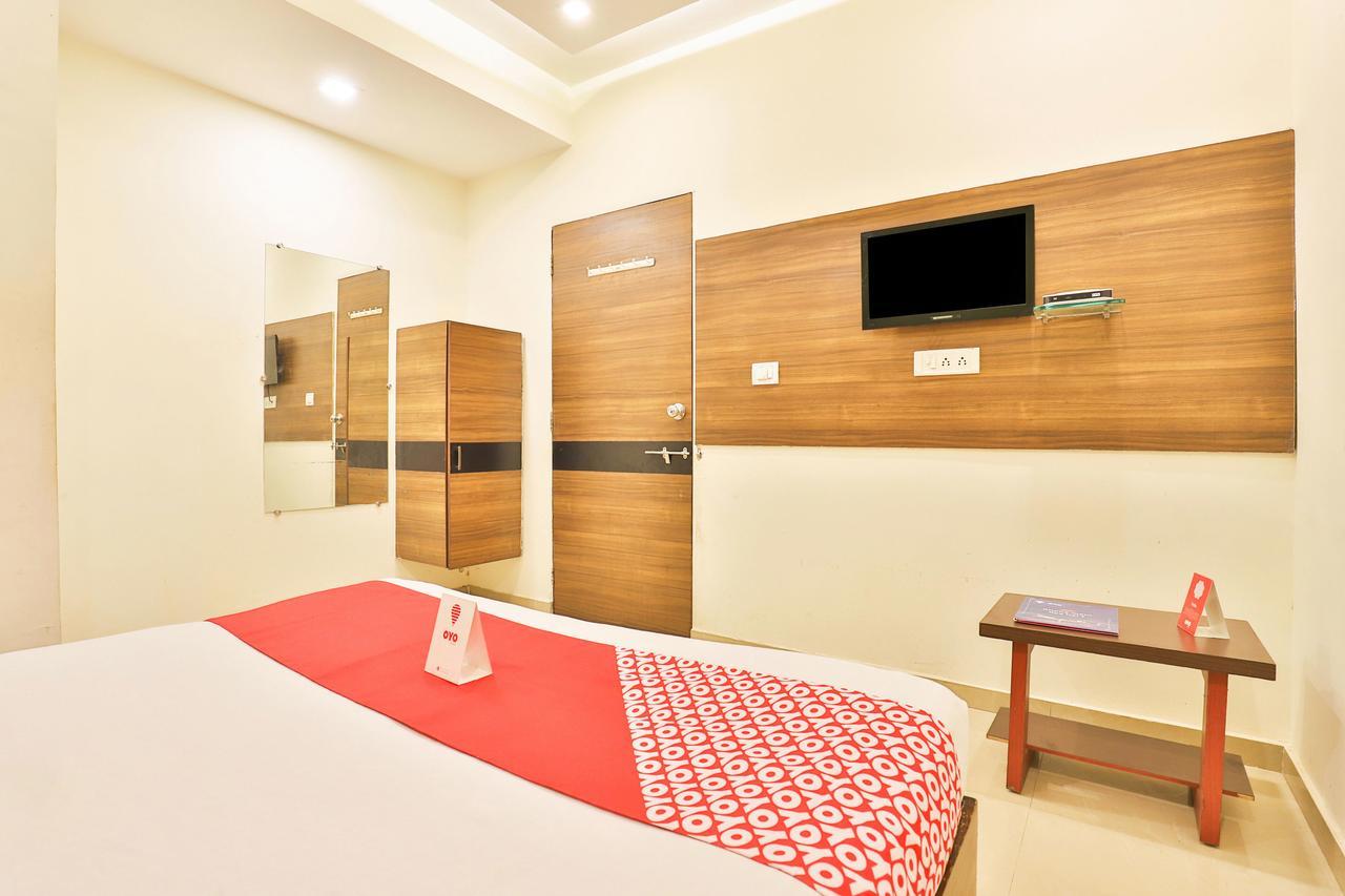 Oyo 4605 Hotel Aakarsh Dharamszala Kültér fotó