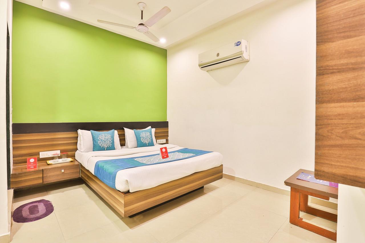 Oyo 4605 Hotel Aakarsh Dharamszala Kültér fotó