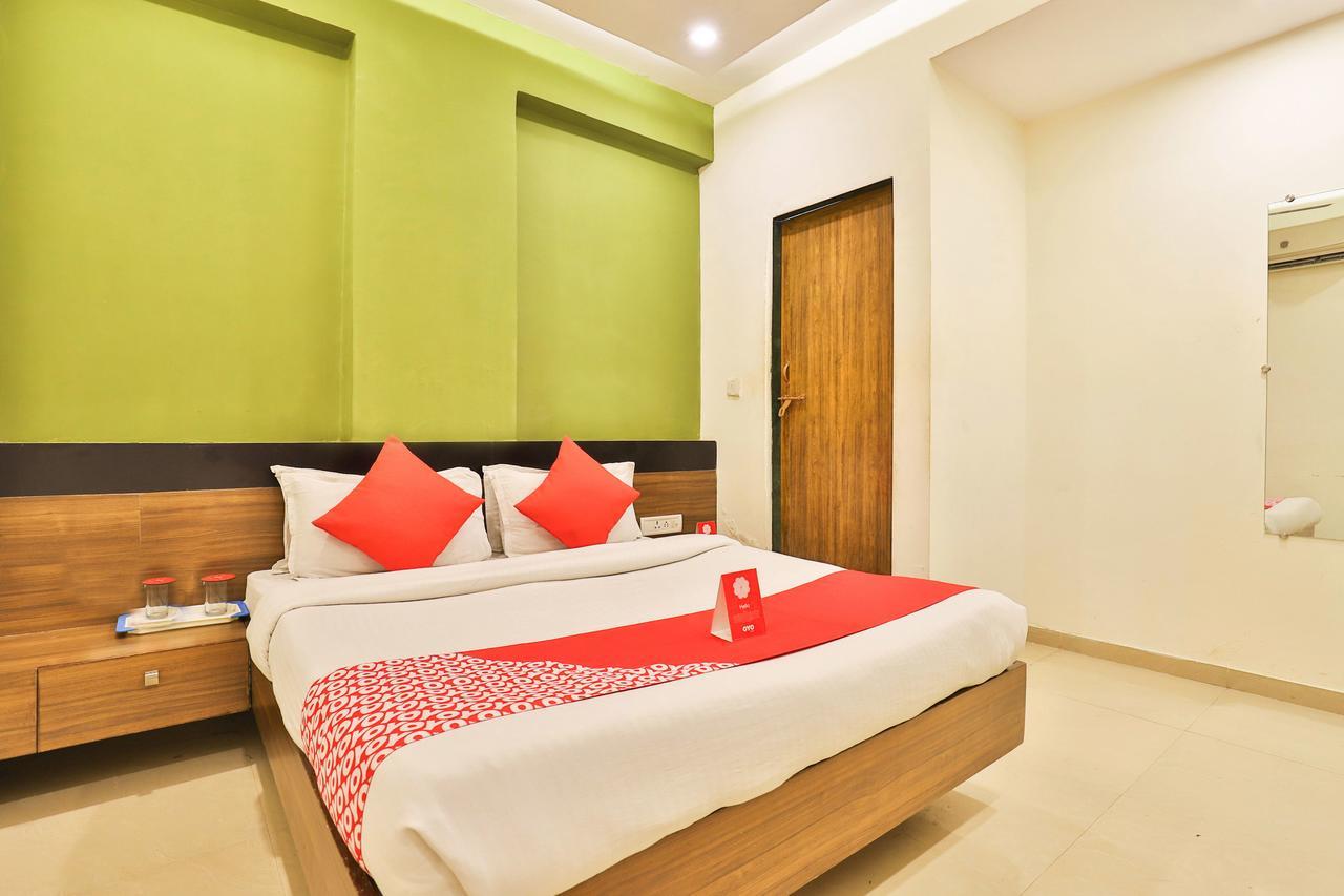 Oyo 4605 Hotel Aakarsh Dharamszala Kültér fotó