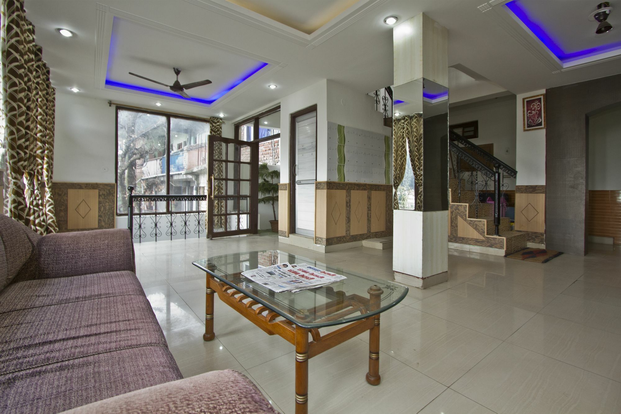 Oyo 4605 Hotel Aakarsh Dharamszala Kültér fotó
